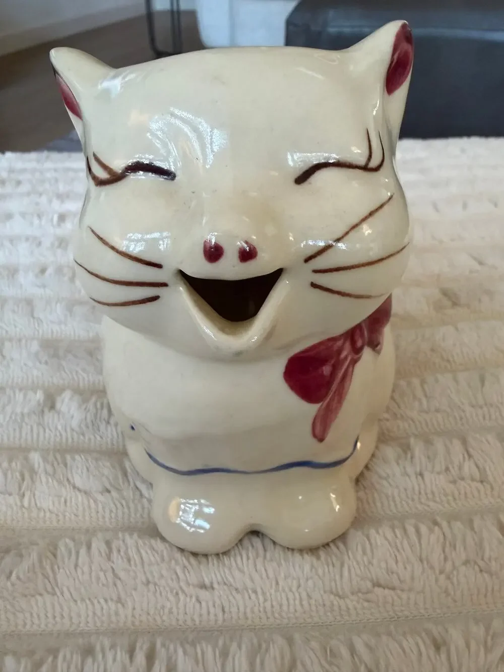 Vintage Shawnee Pottery Puss n Boots Cat Creamer Pitcher USA 1940s Mid Century